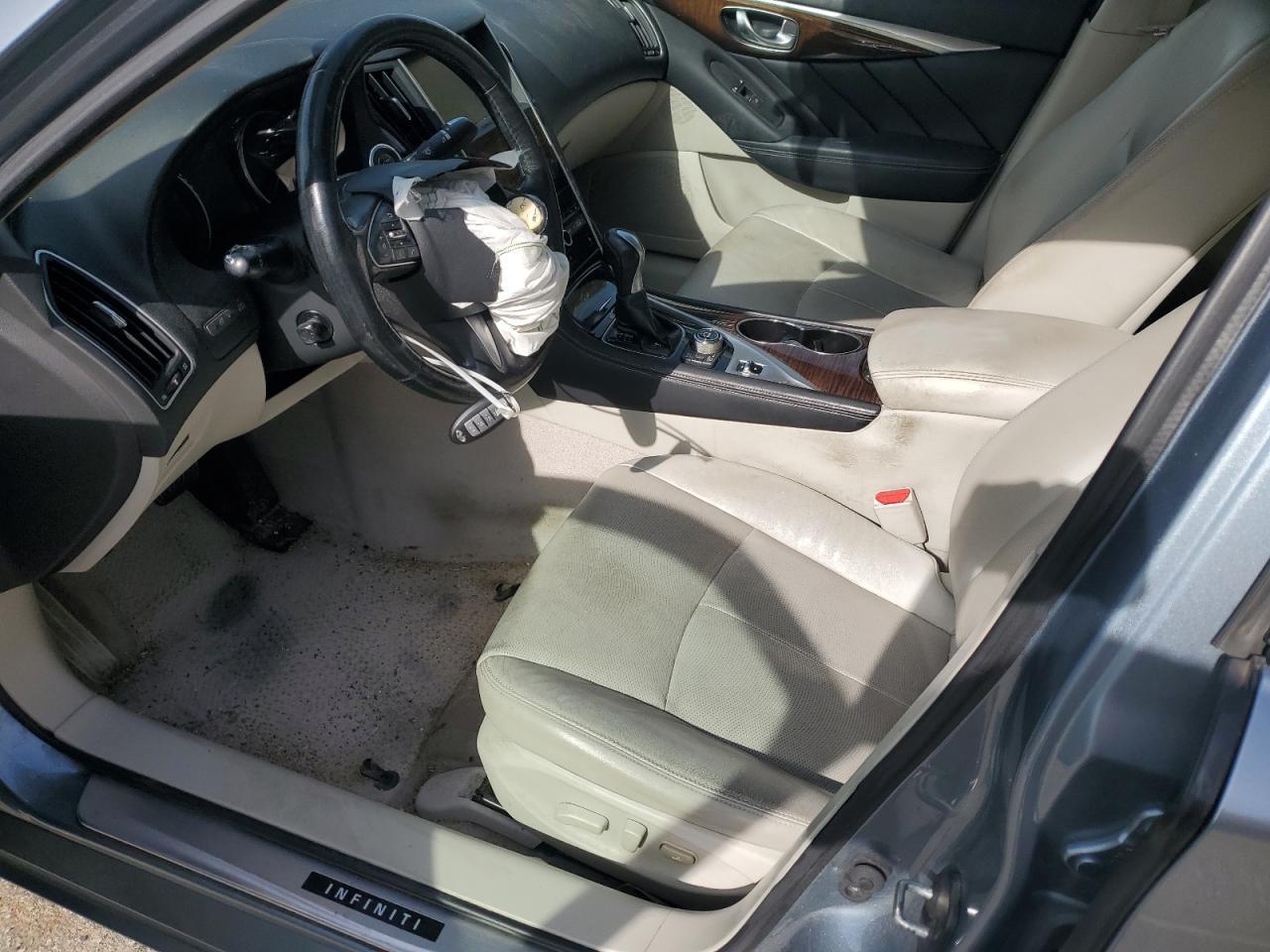 2016 INFINITI Q50