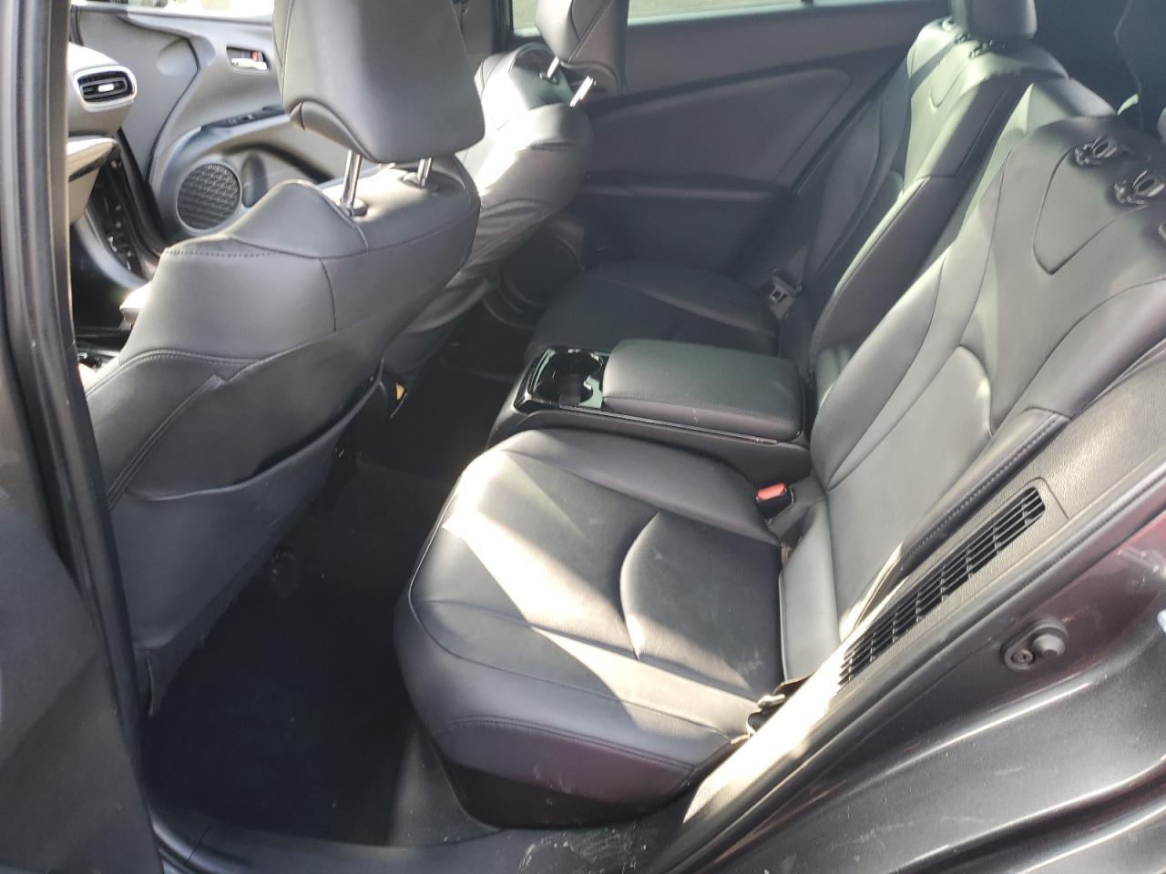 2018 TOYOTA Prius Prime