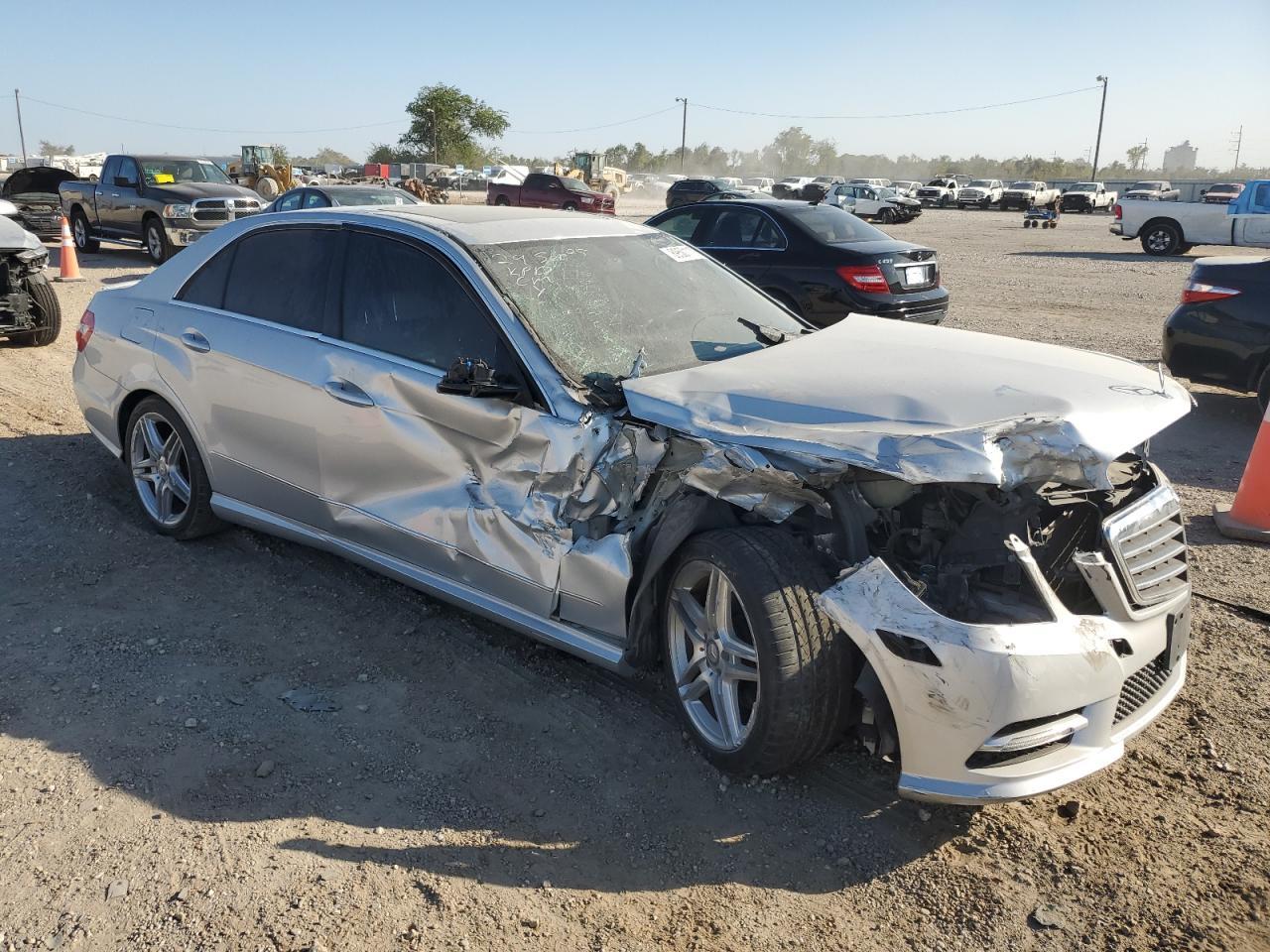 2013 MERCEDES-BENZ E-Class