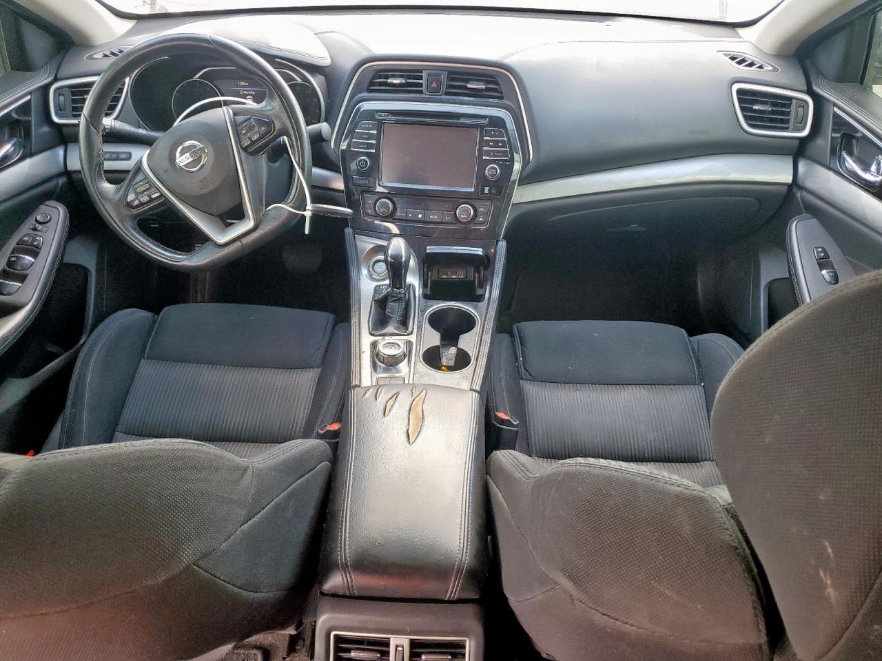 2017 NISSAN Maxima