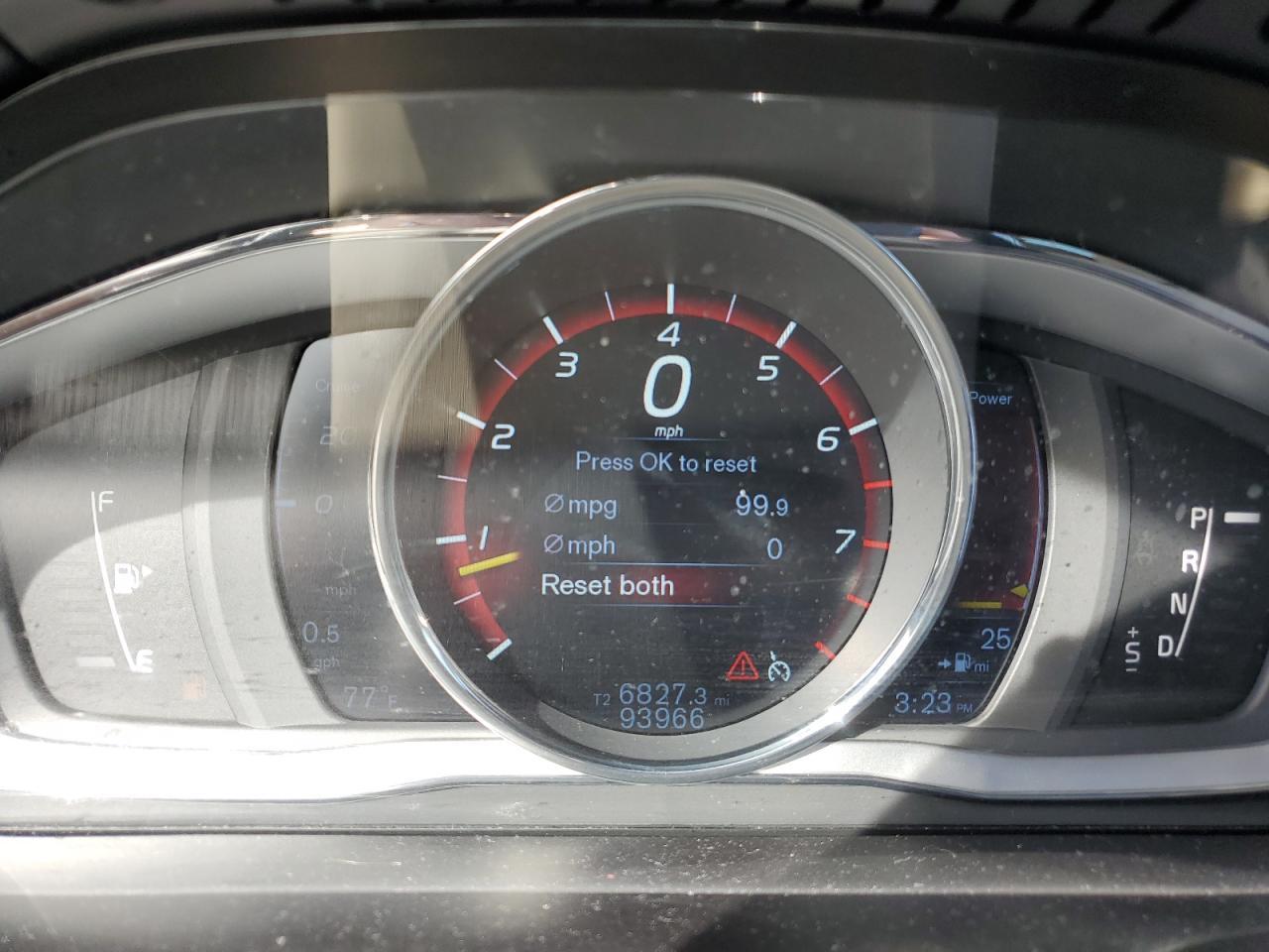 2015 VOLVO XC60