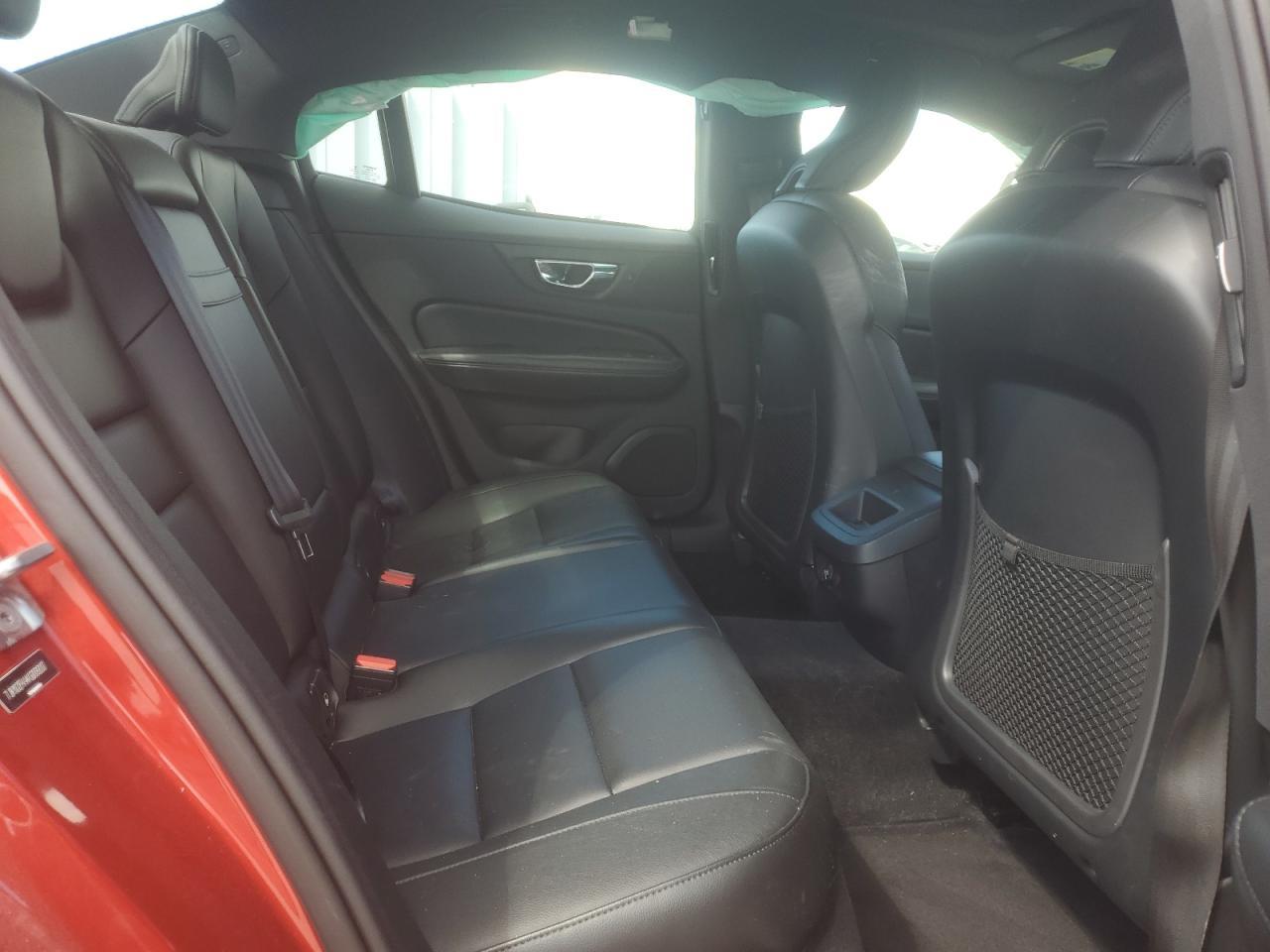 2019 VOLVO S60