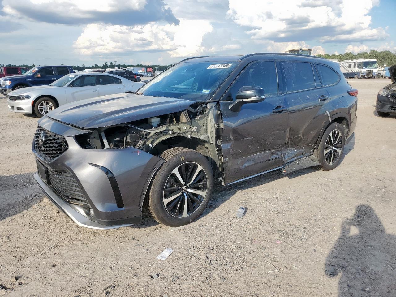 2022 TOYOTA HIGHLANDER