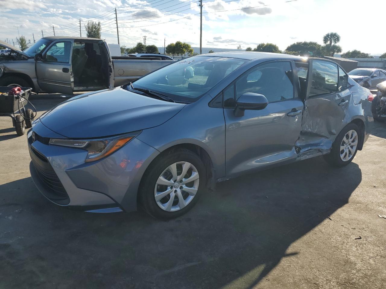 2024 TOYOTA COROLLA