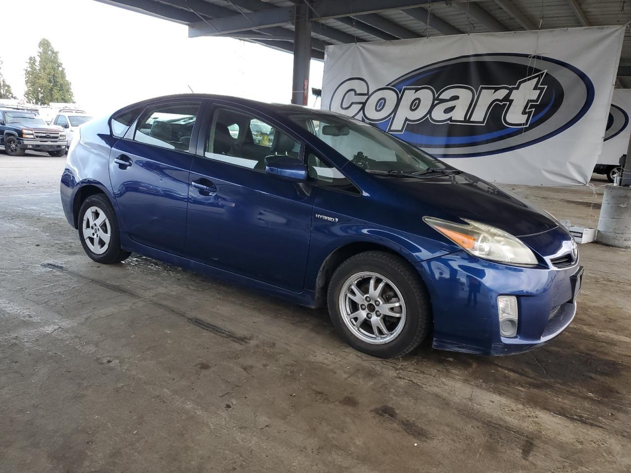 2011 TOYOTA PRIUS