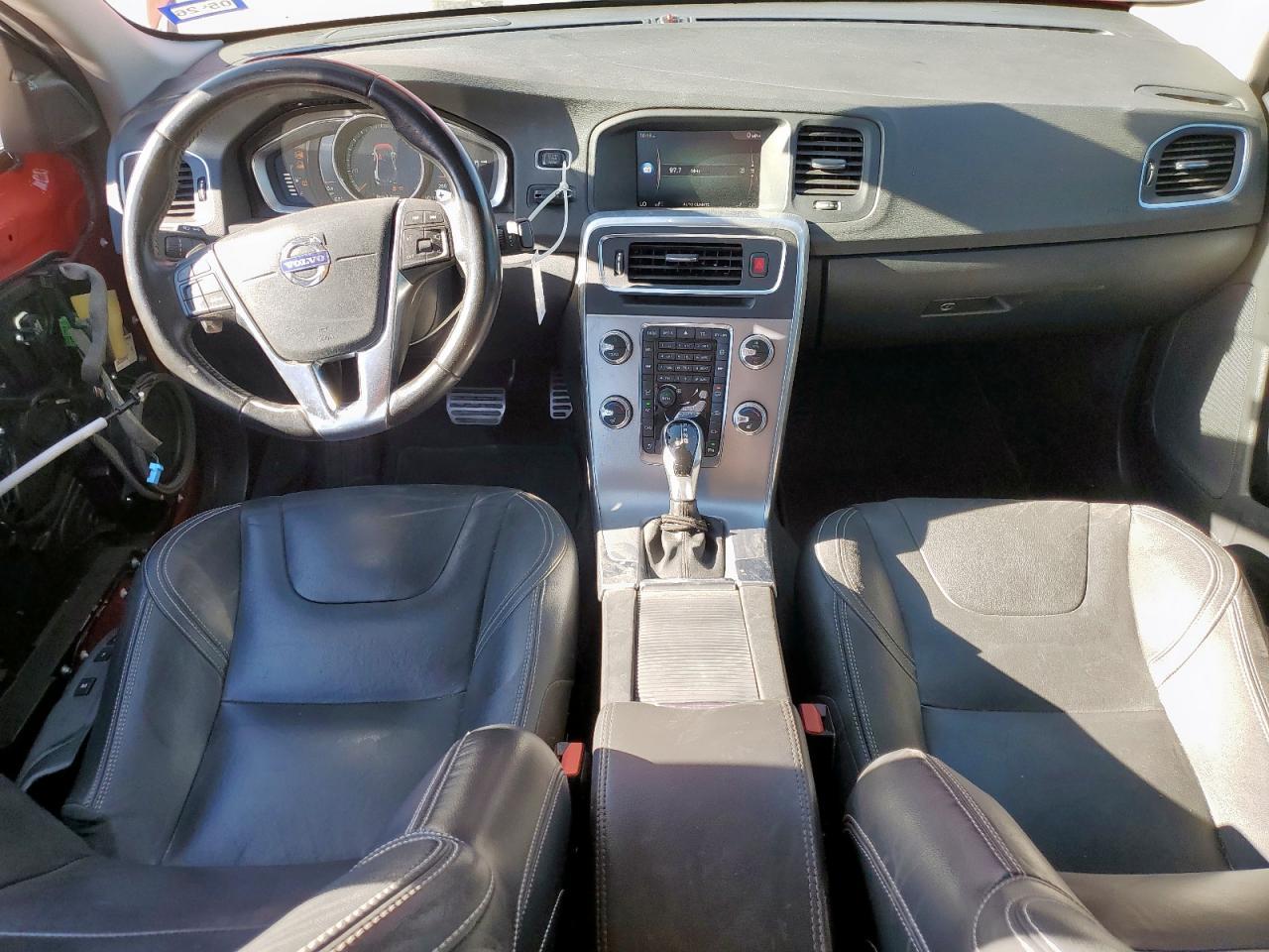 2018 VOLVO S60
