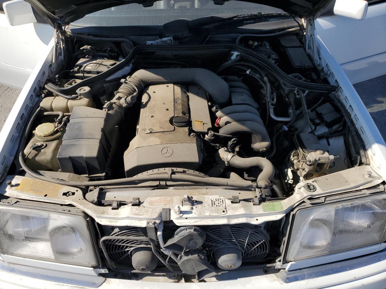 1995 MERCEDES-BENZ E-Class