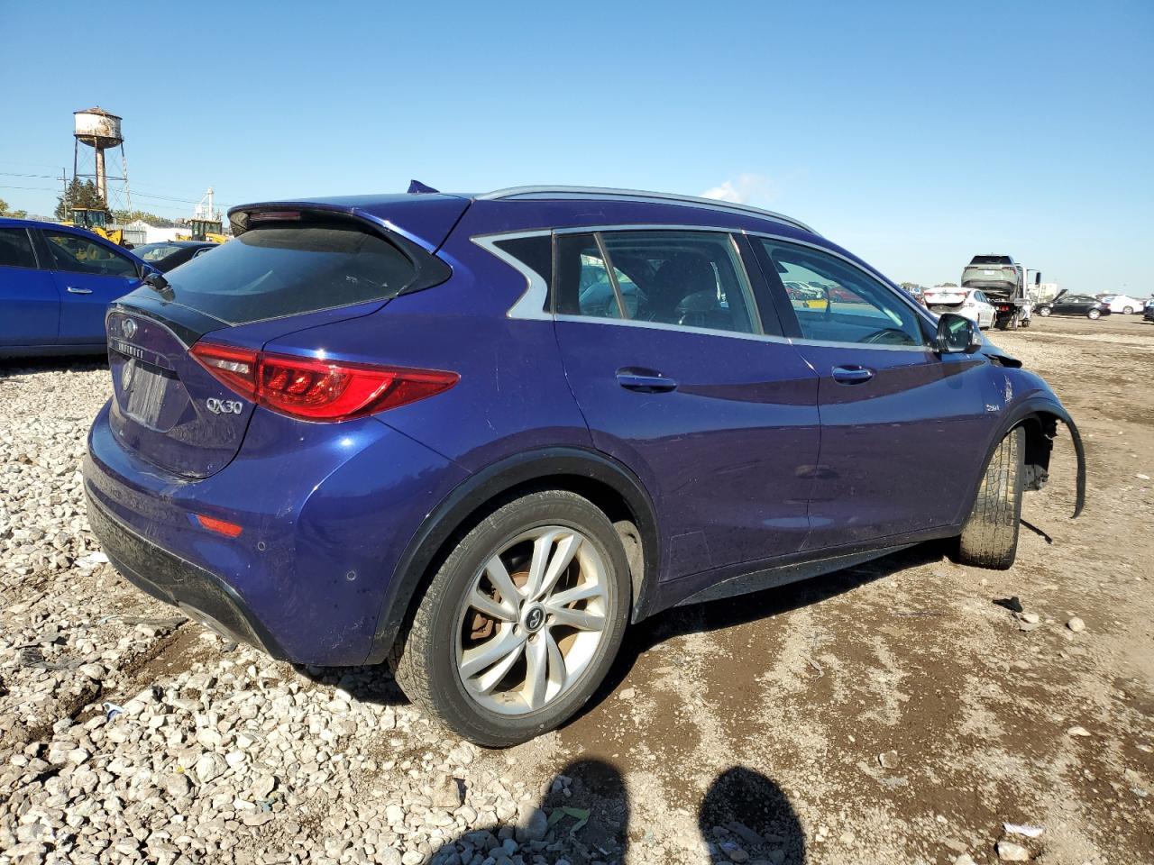 2017 INFINITI QX30
