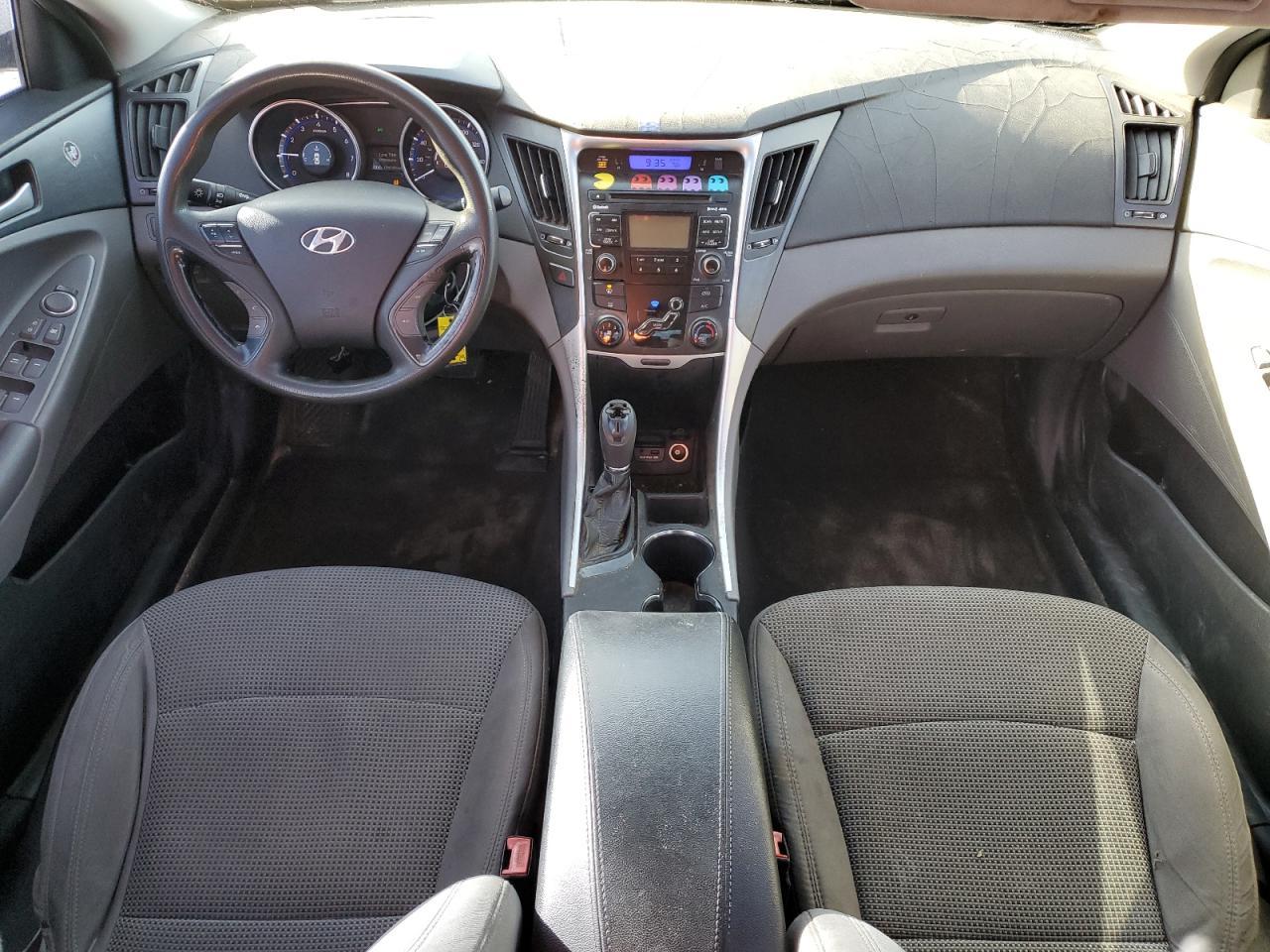 2011 HYUNDAI SONATA