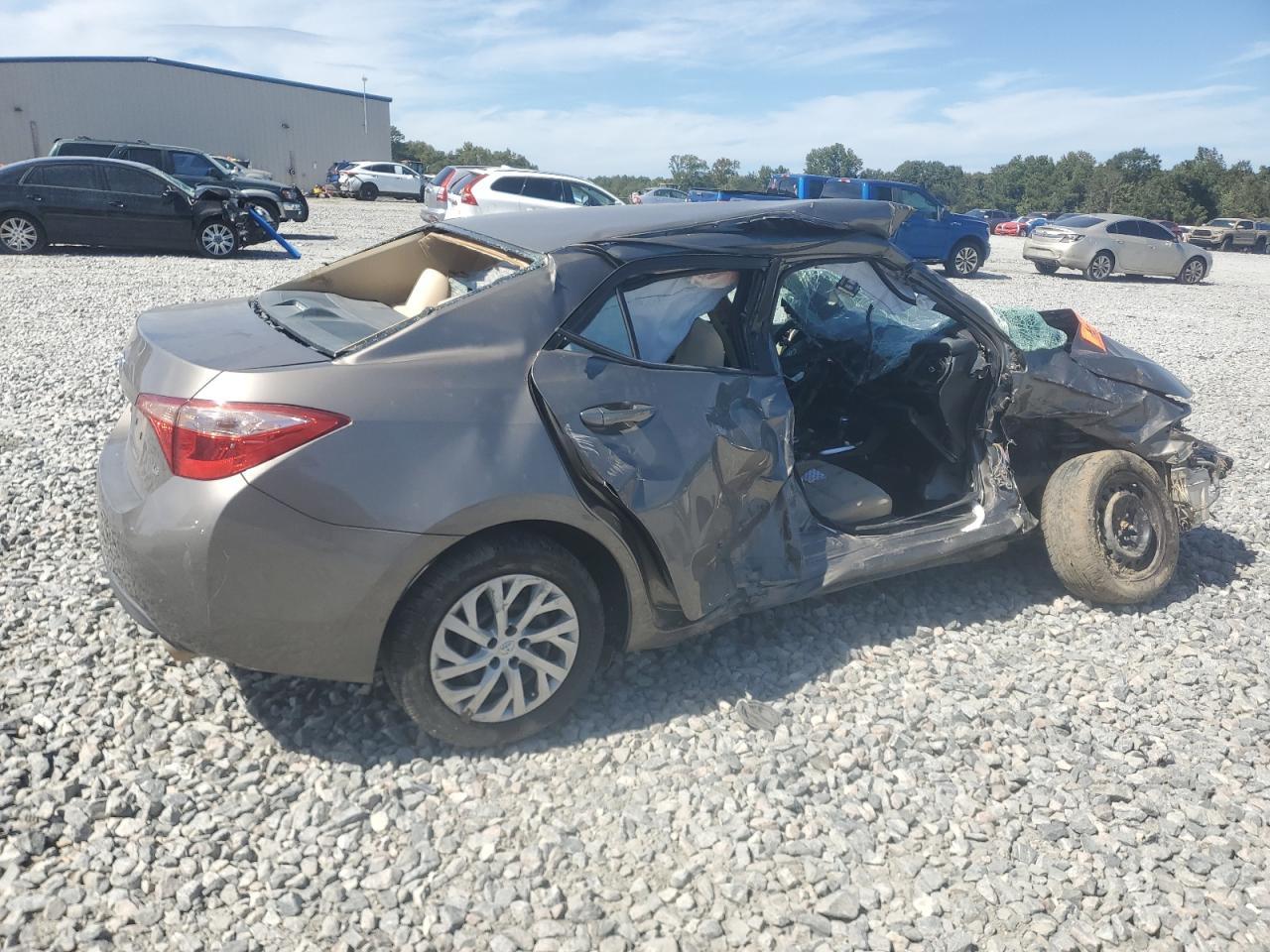 2017 TOYOTA COROLLA