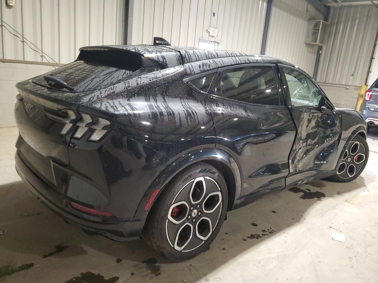 2021 FORD Mustang Mach-E