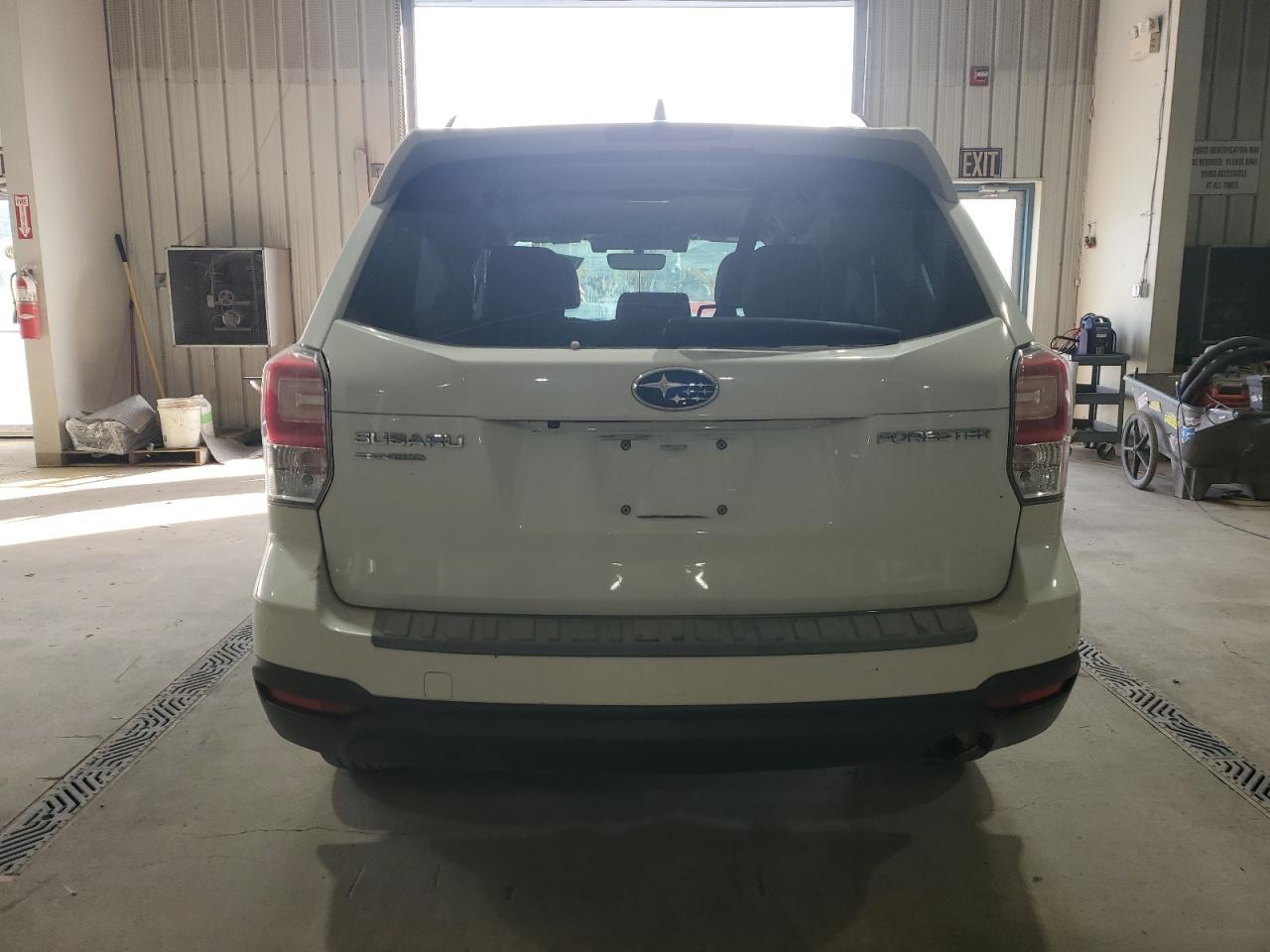 2018 SUBARU FORESTER