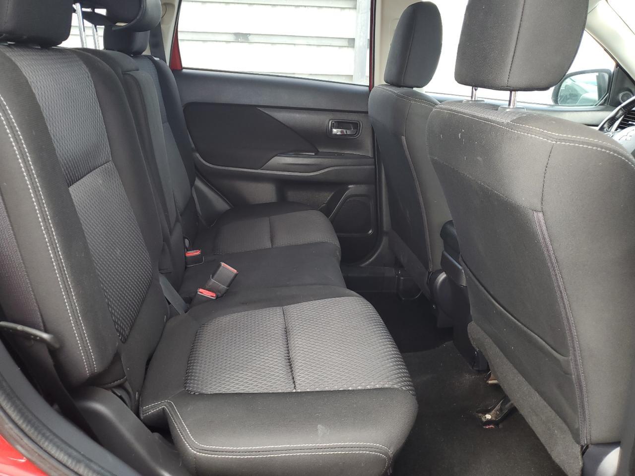 2016 MITSUBISHI outlander