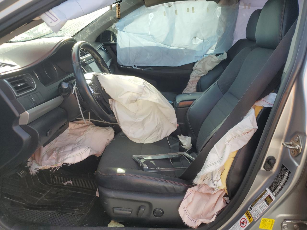 2016 TOYOTA CAMRY