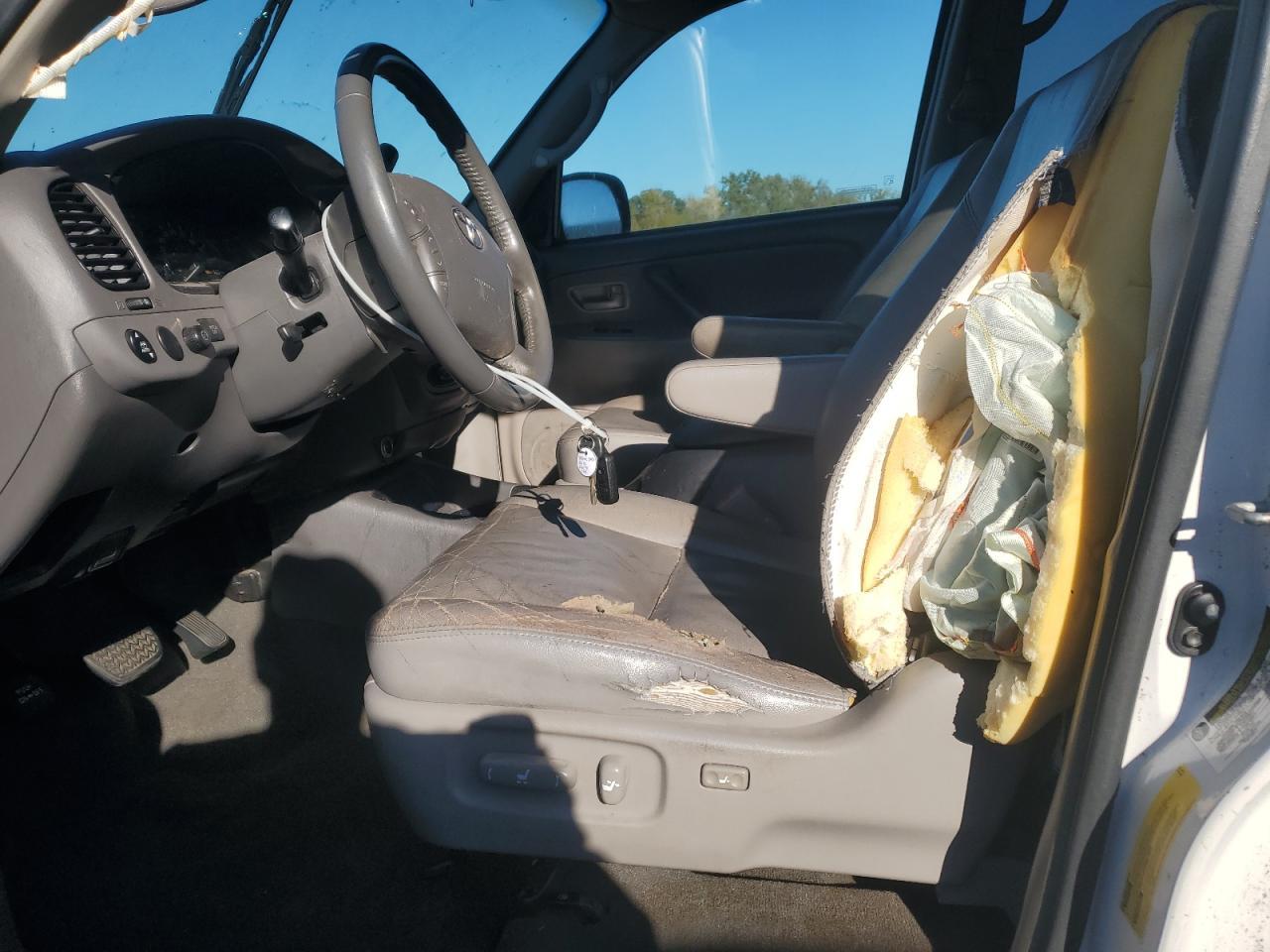 2007 TOYOTA Sequoia