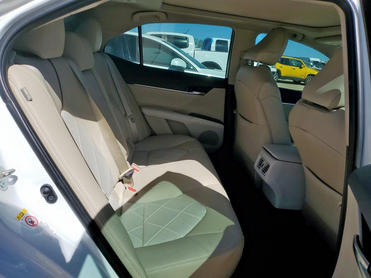2018 TOYOTA CAMRY
