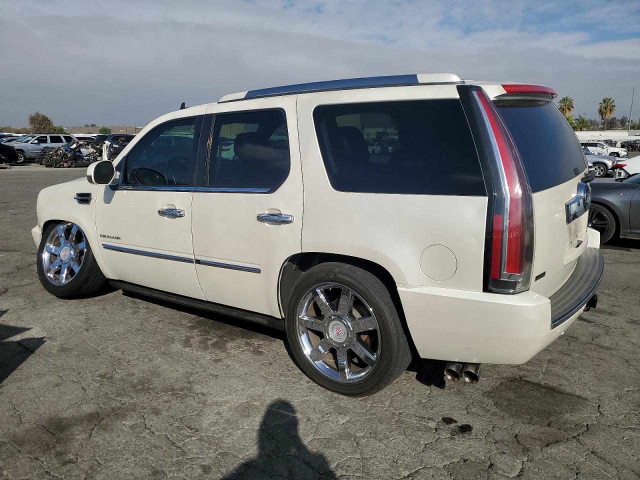 2011 CADILLAC ESCALADE