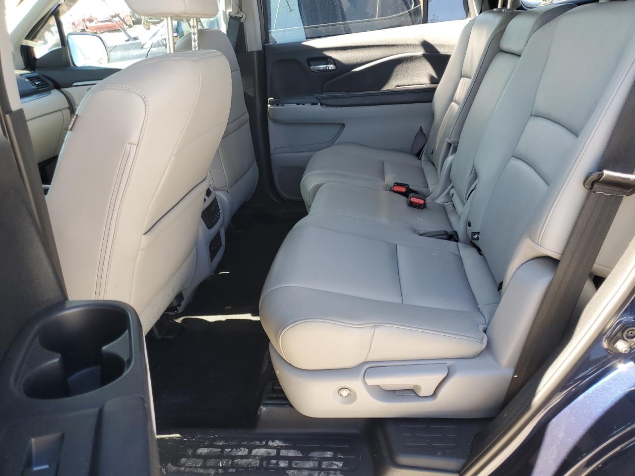 2016 HONDA PILOT