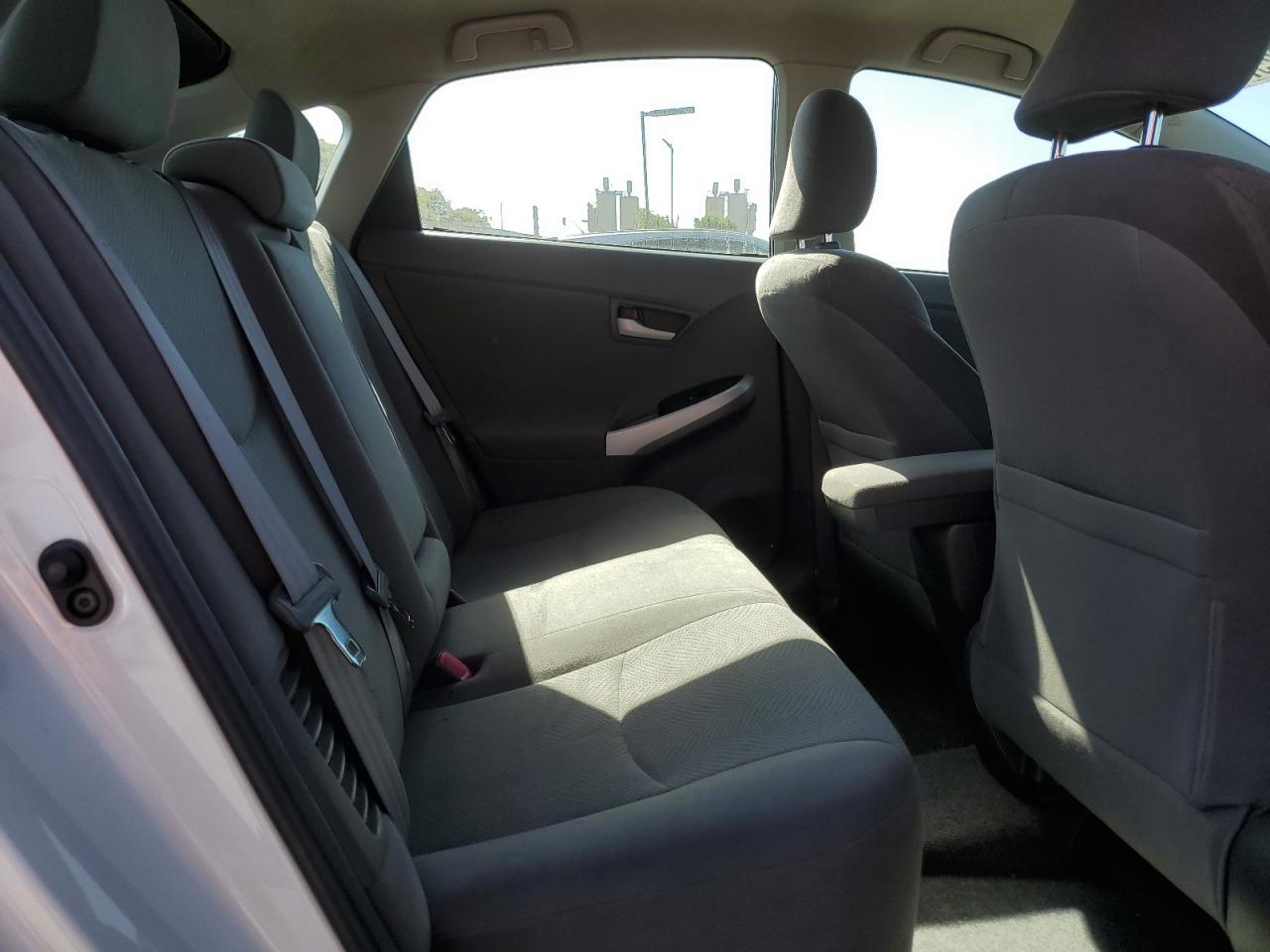 2011 TOYOTA PRIUS