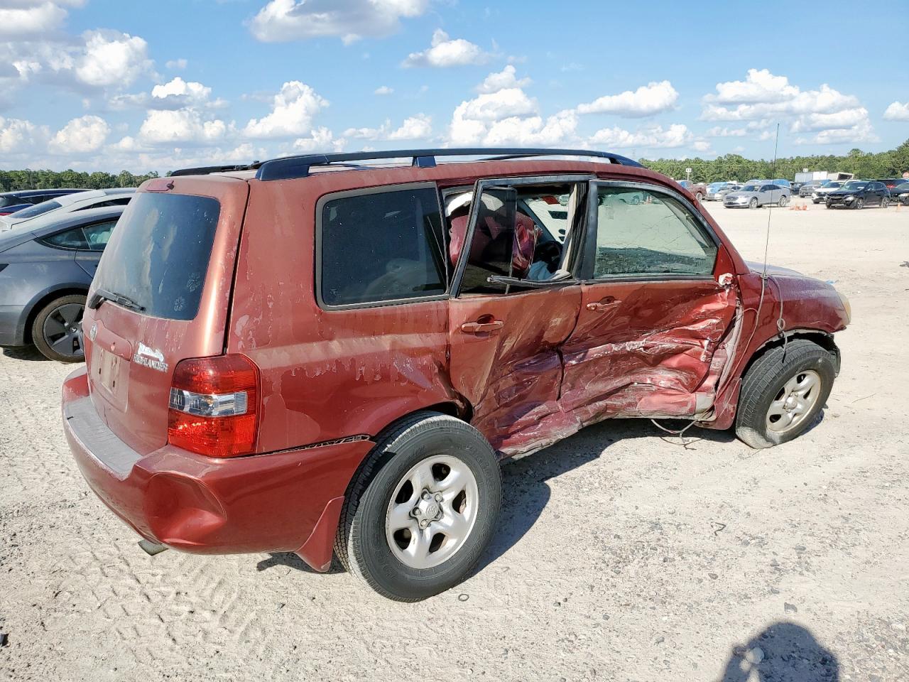 2005 TOYOTA HIGHLANDER