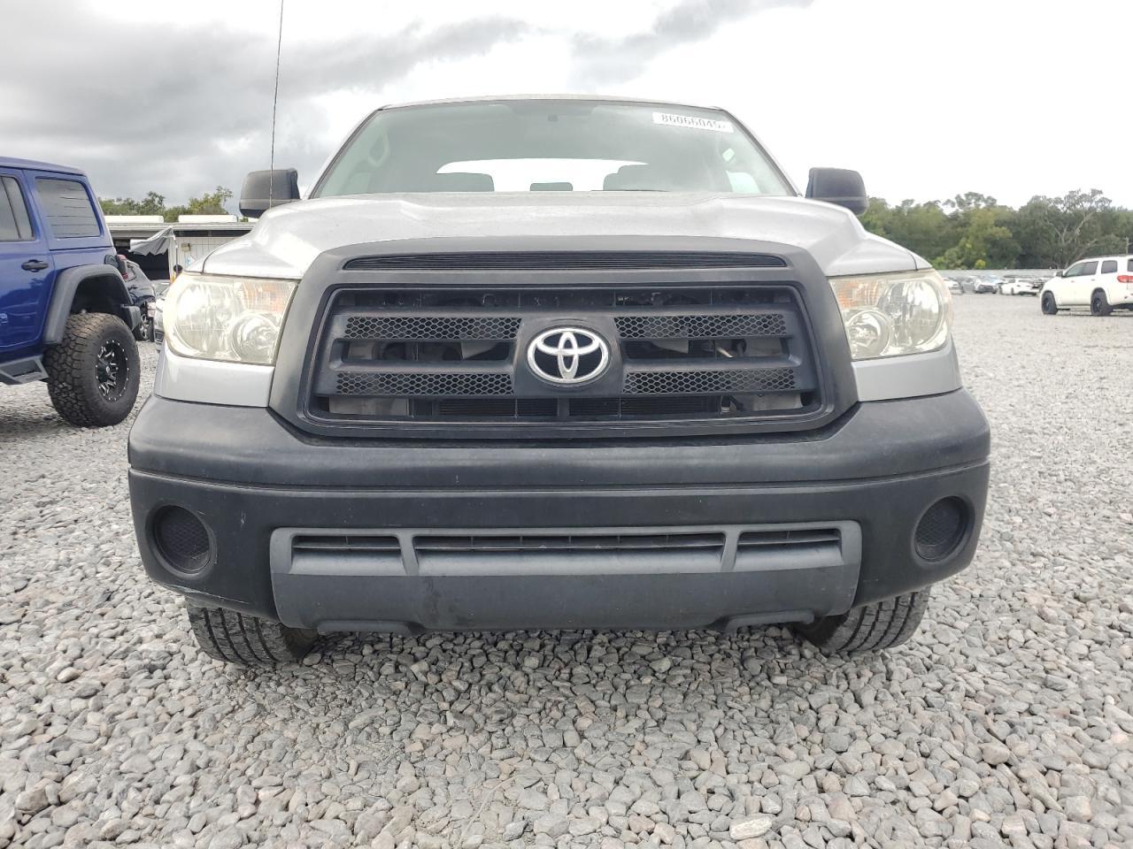 2011 TOYOTA TUNDRA