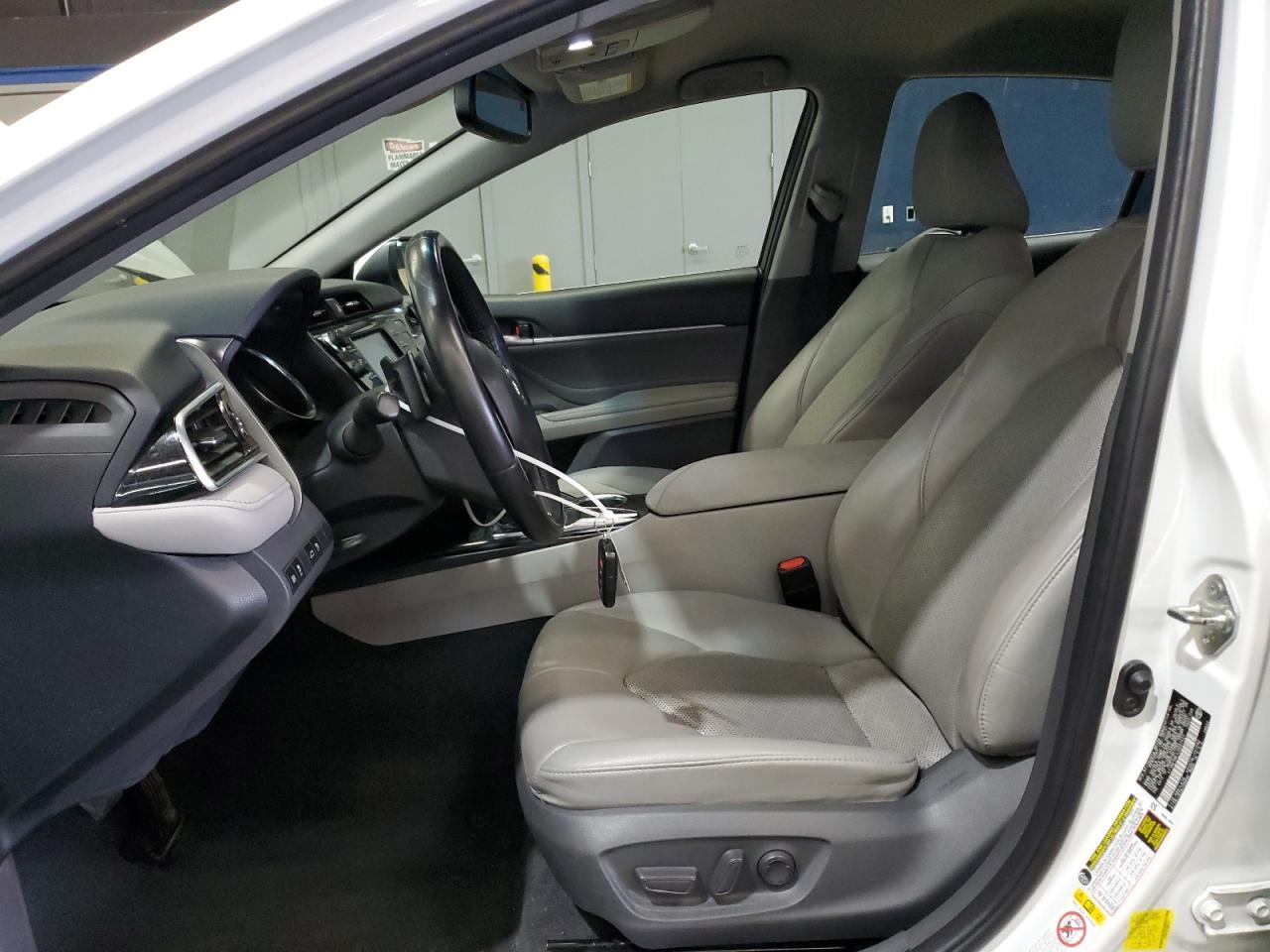 2018 TOYOTA CAMRY