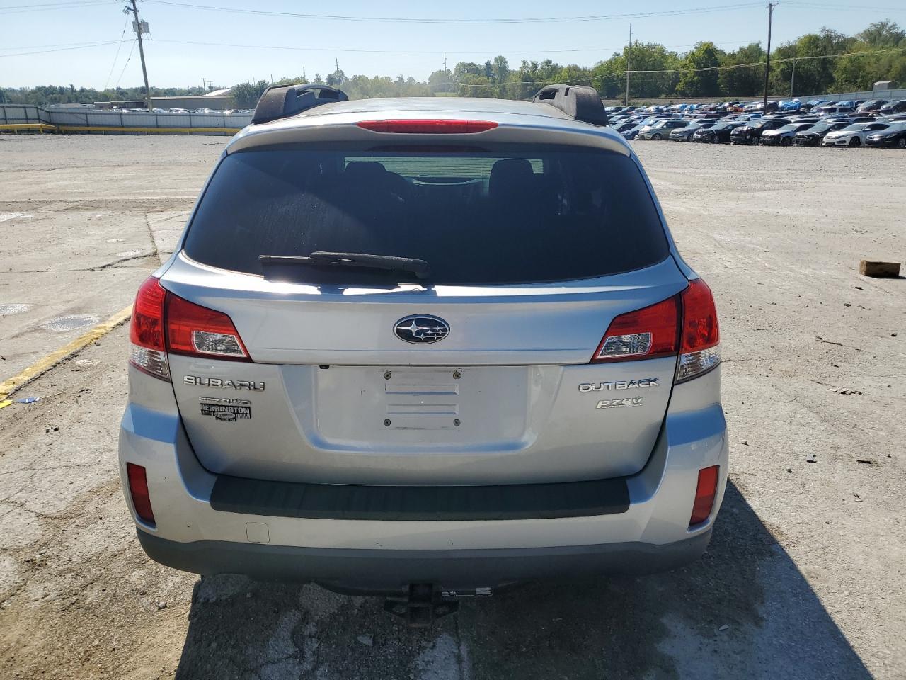 2013 SUBARU Outback