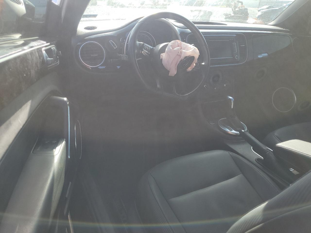 2014 VOLKSWAGEN Beetle