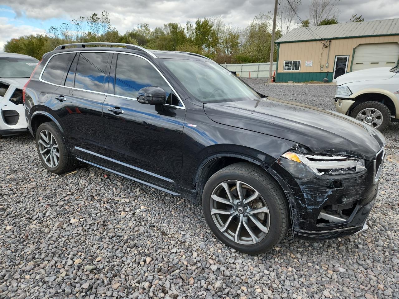2016 VOLVO XC90