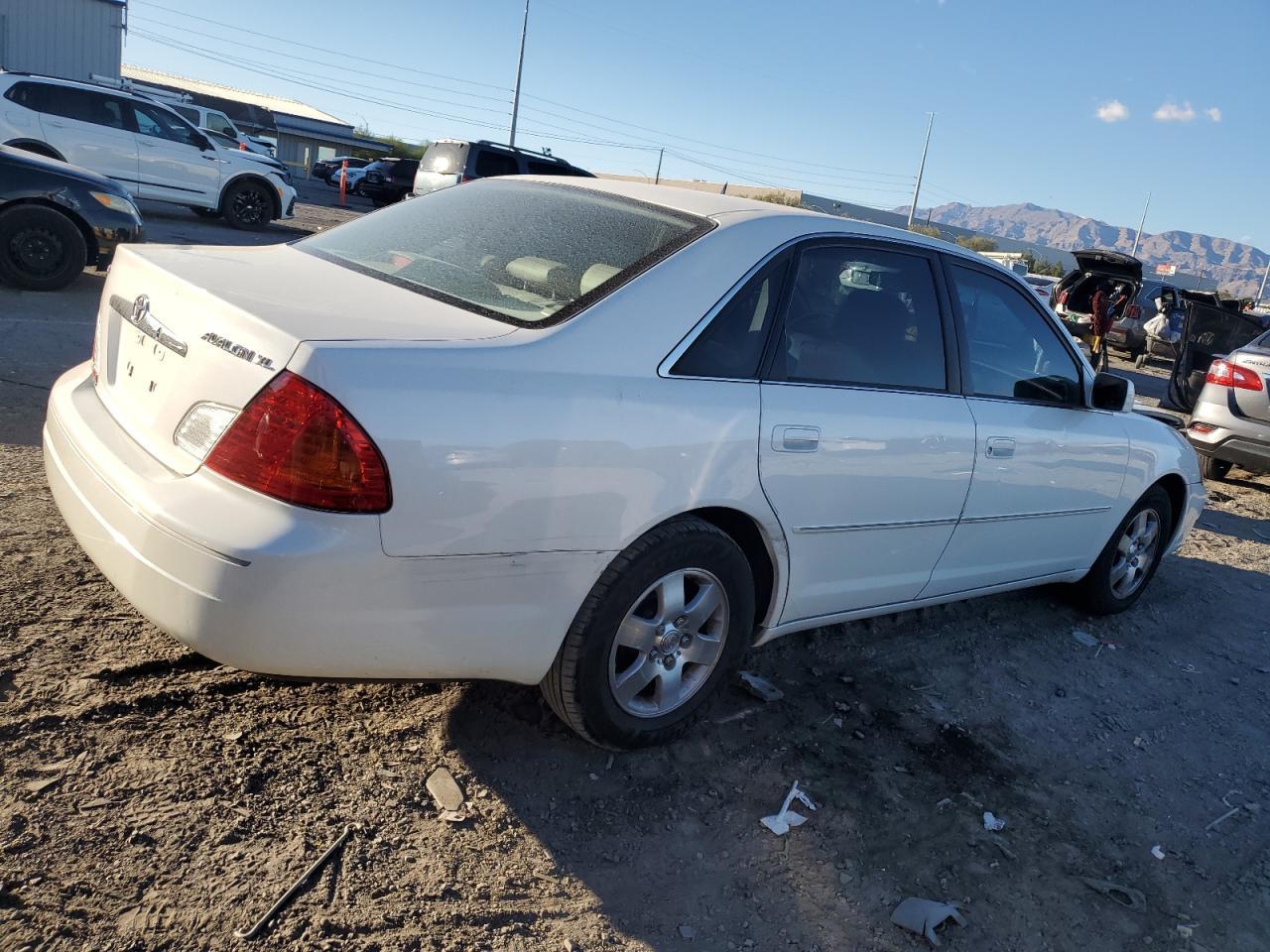 2002 TOYOTA Avalon