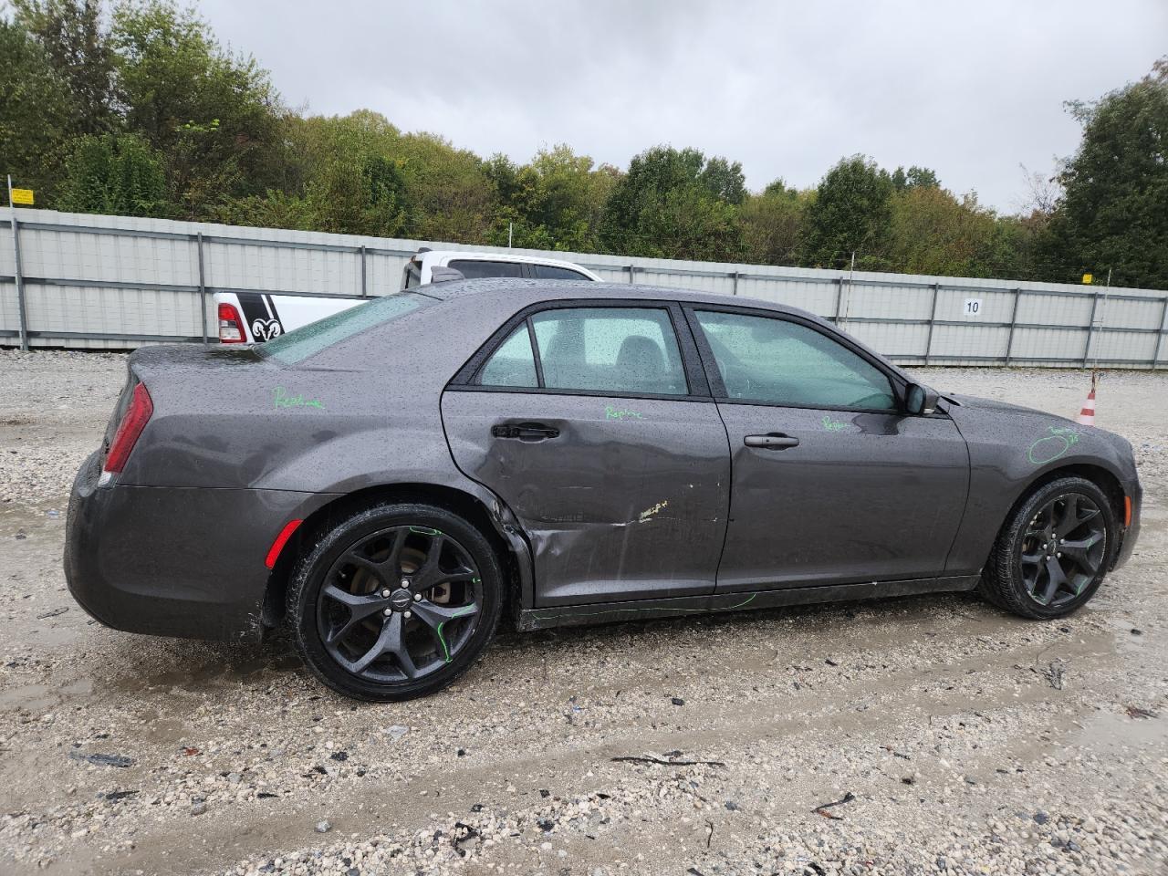 2021 CHRYSLER 300