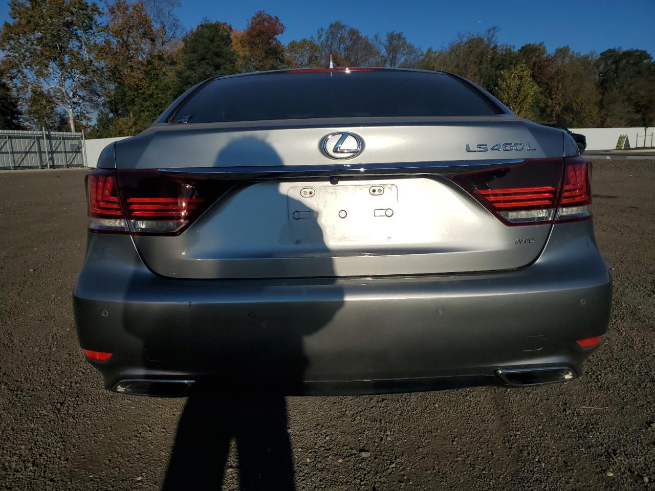 2017 LEXUS LS 460