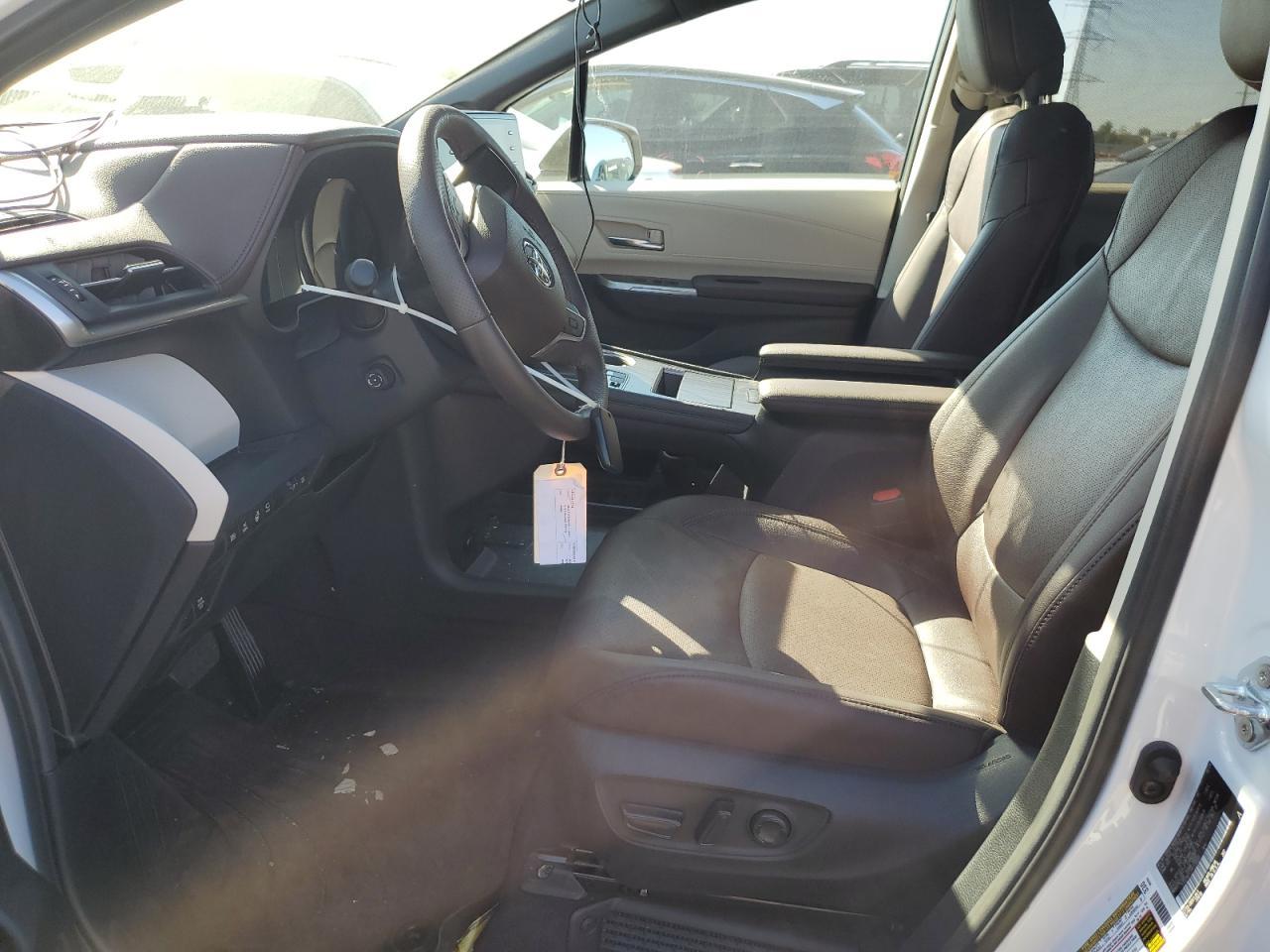 2024 TOYOTA SIENNA