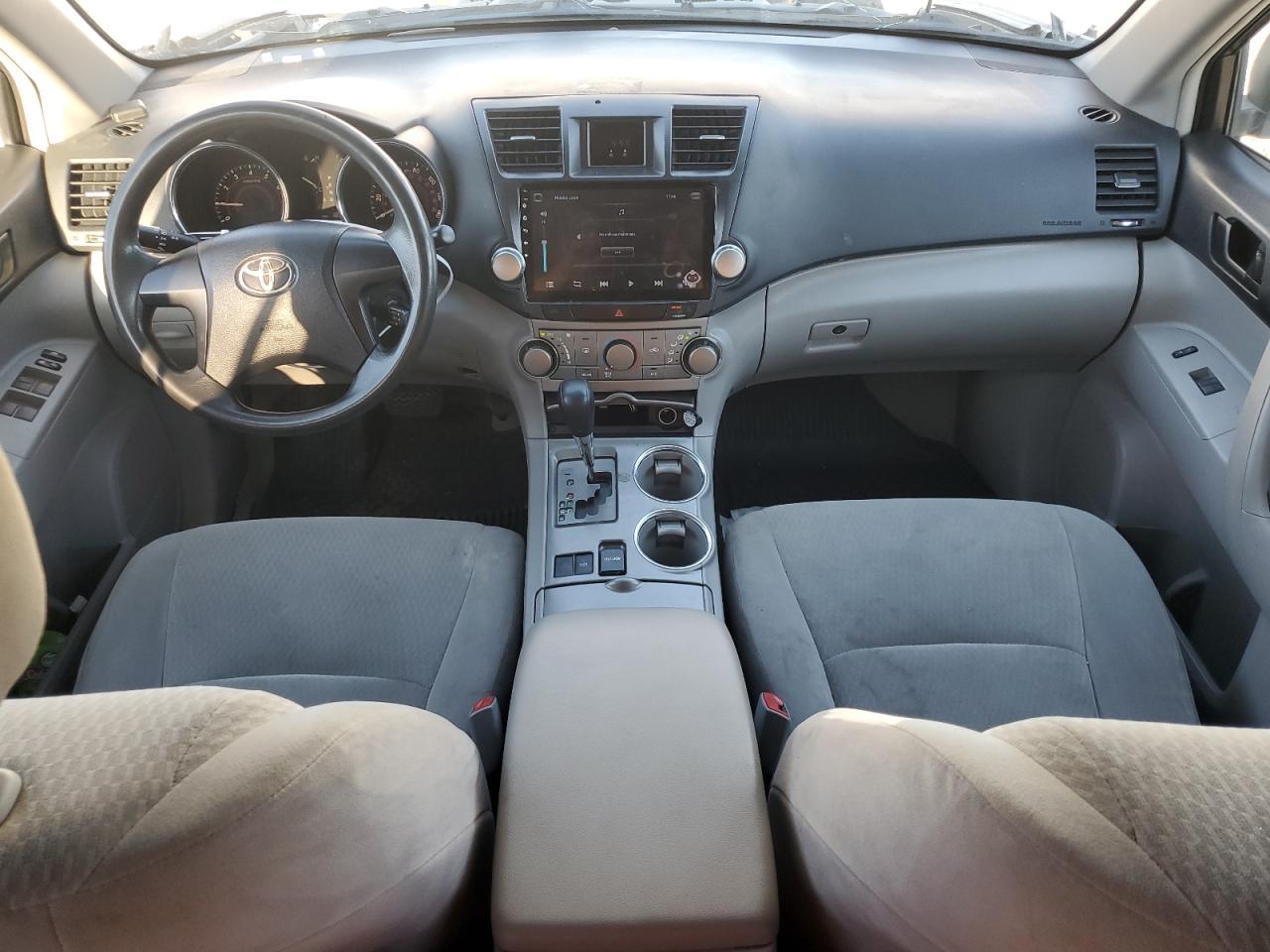 2010 TOYOTA HIGHLANDER