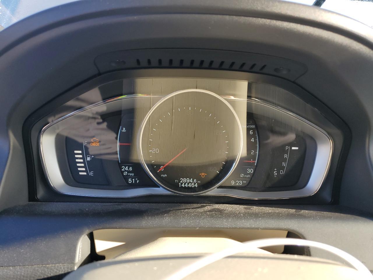 2015 VOLVO XC60