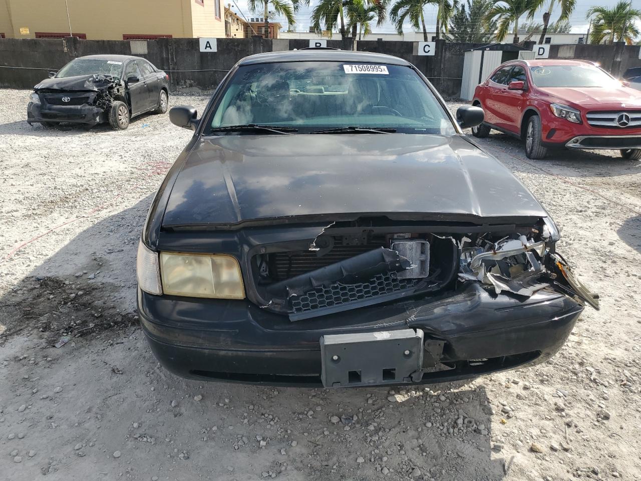 2004 FORD Crown Victoria