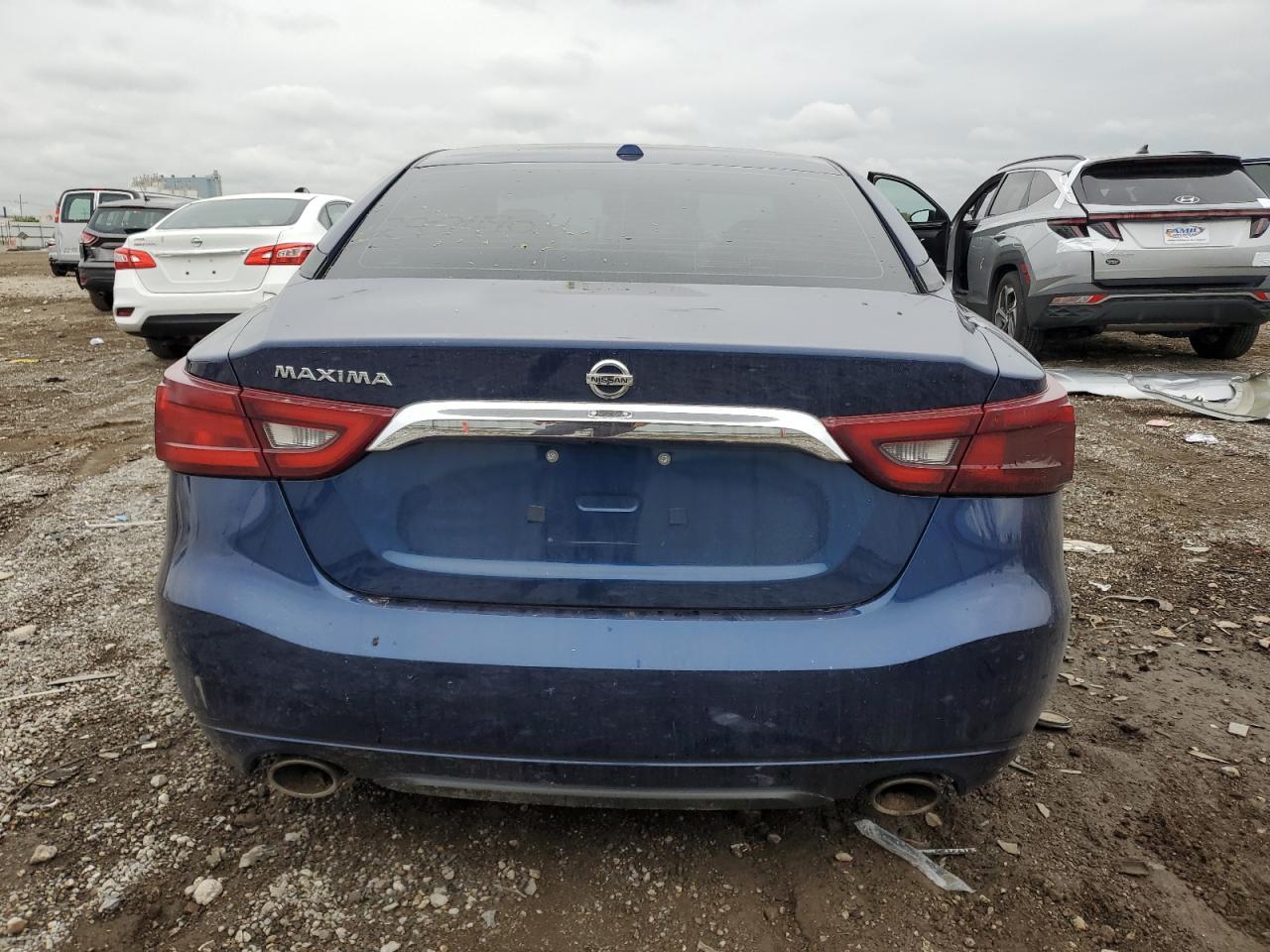 2017 NISSAN Maxima