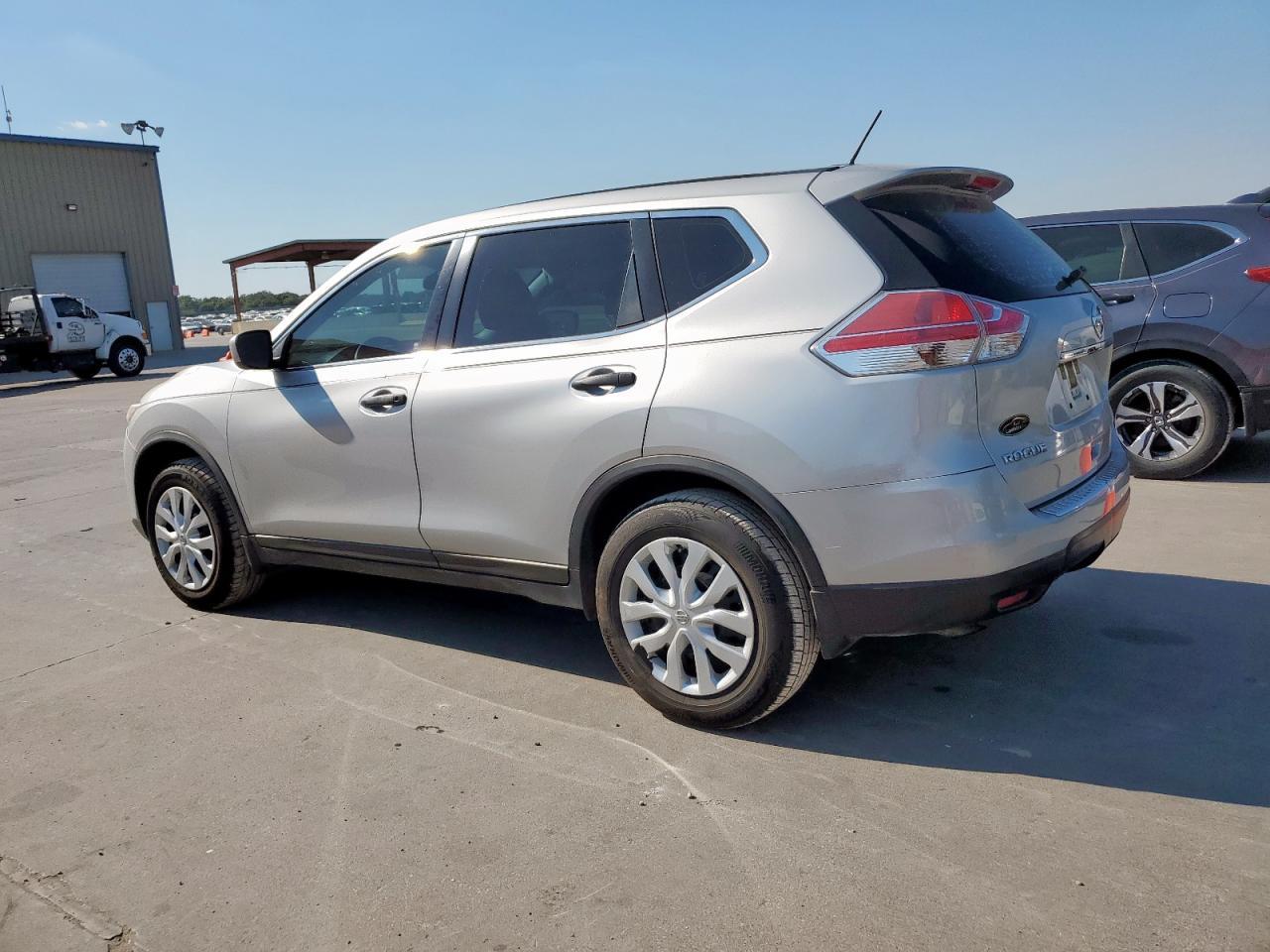 2016 NISSAN ROGUE