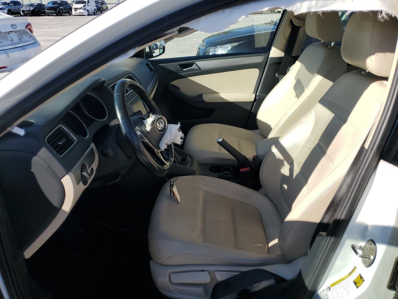 2017 VOLKSWAGEN JETTA