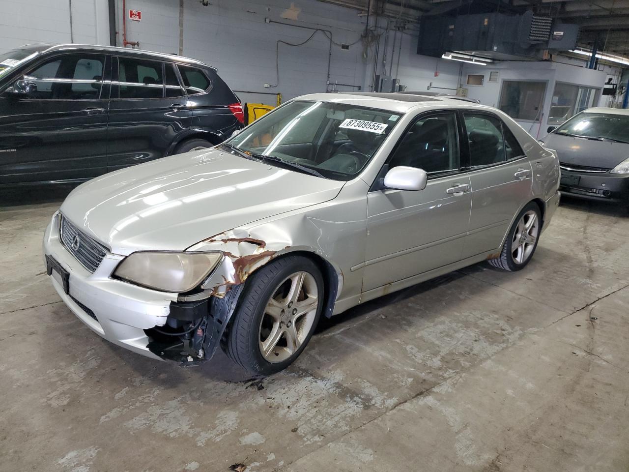 2001 LEXUS IS 300