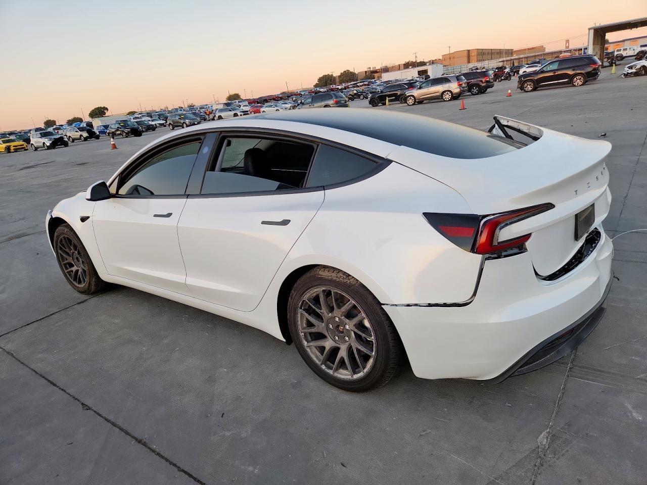 2024 TESLA MODEL 3