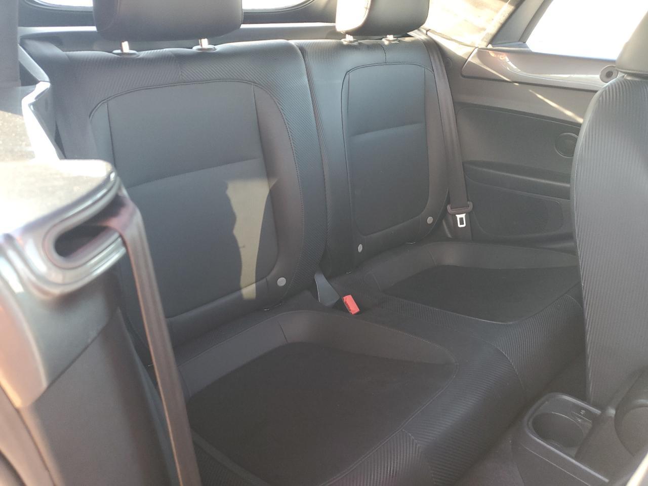 2015 VOLKSWAGEN Beetle