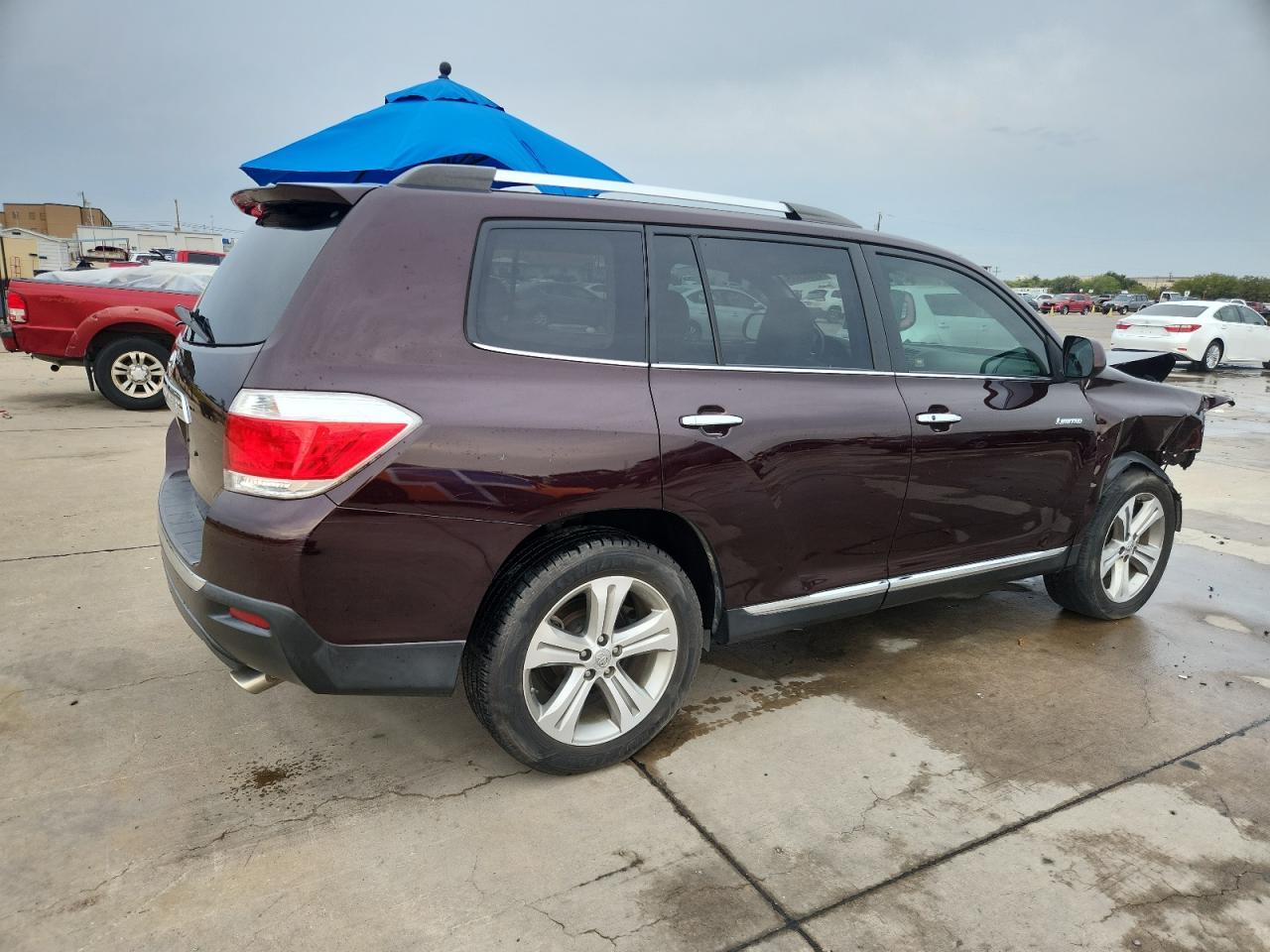 2011 TOYOTA HIGHLANDER