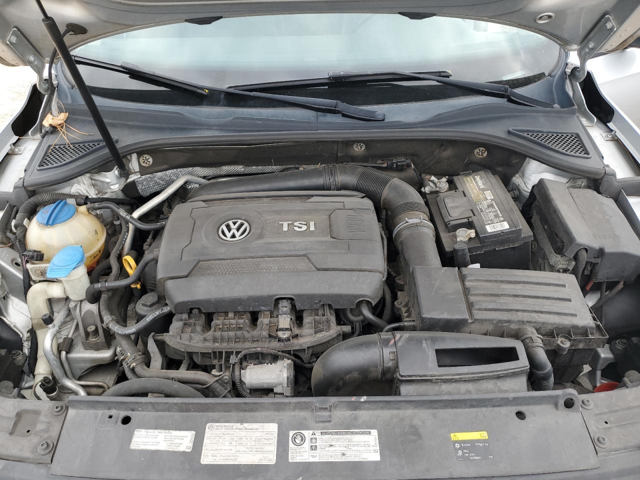 2015 VOLKSWAGEN Passat