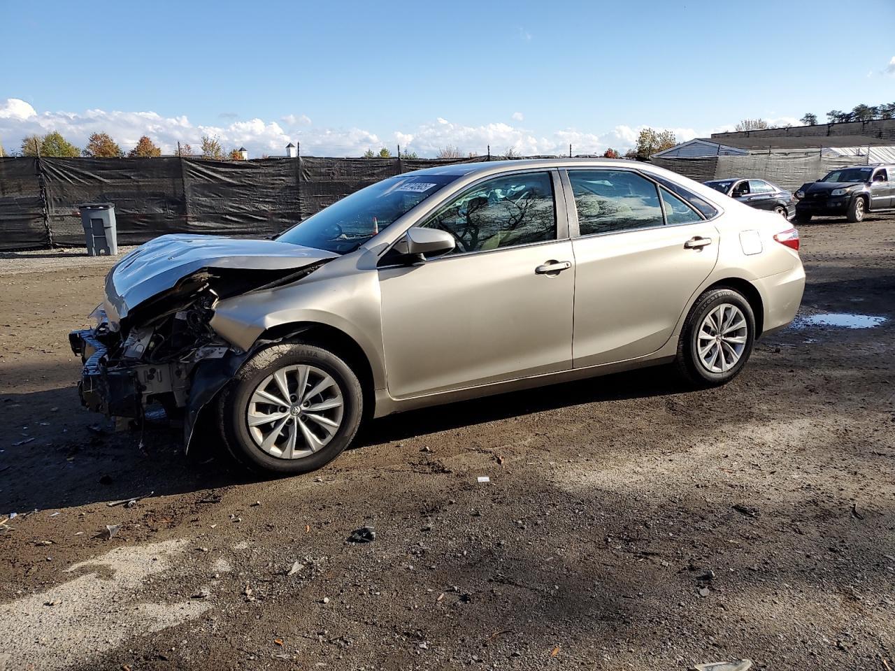 2016 TOYOTA CAMRY