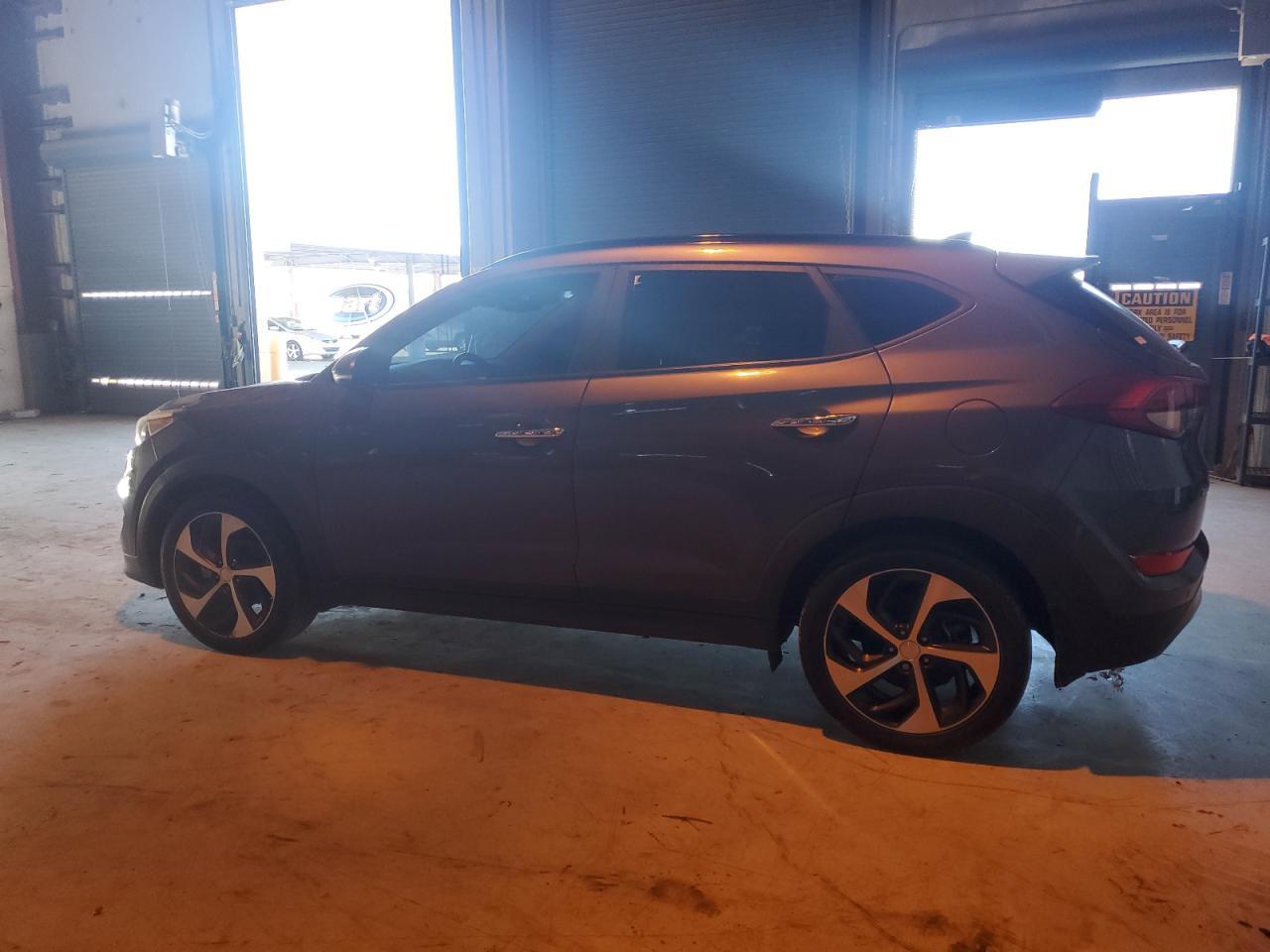 2016 HYUNDAI TUCSON
