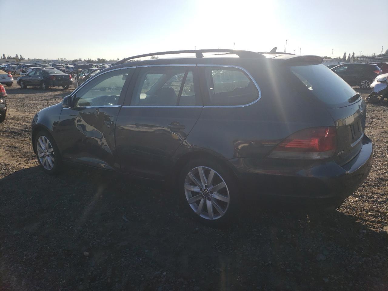 2010 VOLKSWAGEN JETTA