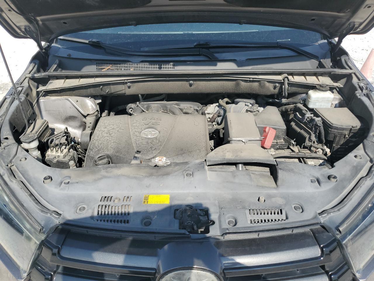 2019 TOYOTA HIGHLANDER