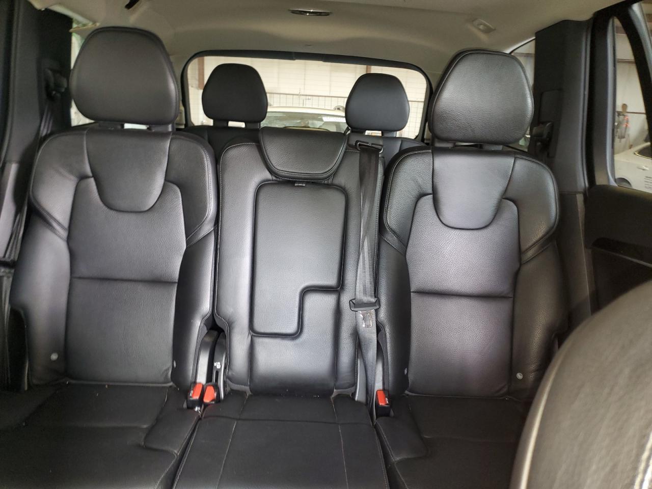 2019 VOLVO XC90