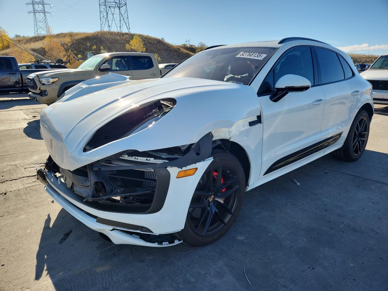 2025 PORSCHE Macan